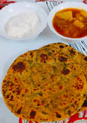 A picture of Methi Paratha.