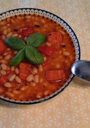 A picture of Greek Bean Soup with a twist (Fasolada).
