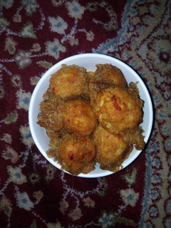A picture of Yam balls.
