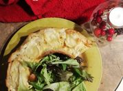 Une photo de salade avec mesclun
