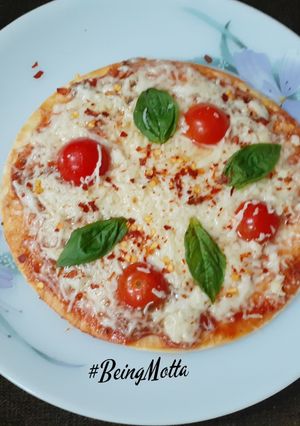 A picture of Margherita Pizza.