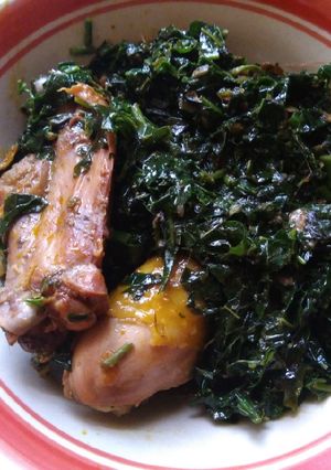 A picture of Vegetable soup and chicken.
