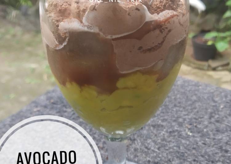 Cara Menghidangkan Avocado Dalgona Chocolatos Untuk Pemula!