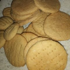 A picture of Butter cookies.