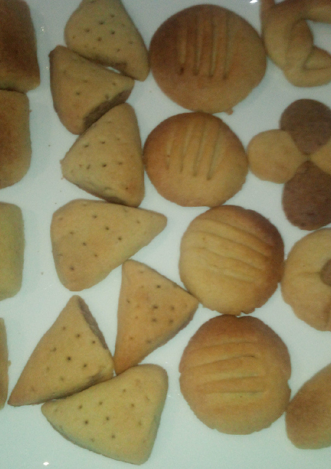 A picture of Simple crunchy cookies.