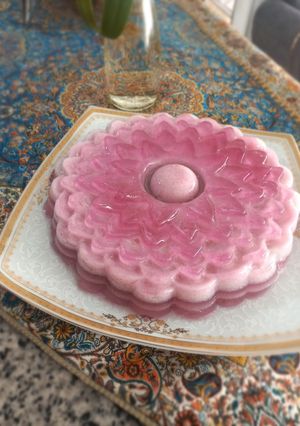 عکسی از دستور ژله لایه‌ای توت سیاه و آلوئه‌ورا