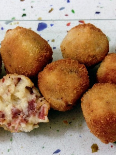 Una foto de Croquetas de jamón ibérico