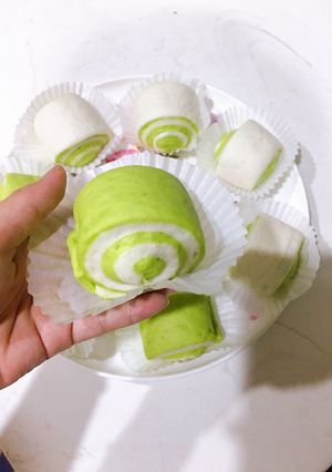 Hình của món Bánh bao cốt dừa lá dứa.