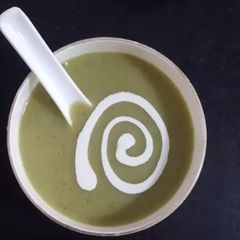 A picture of Broccoli almond soup.