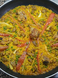 Una foto de Paella