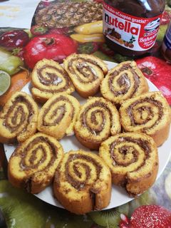 Nutellás piskótatekercs recept fotója