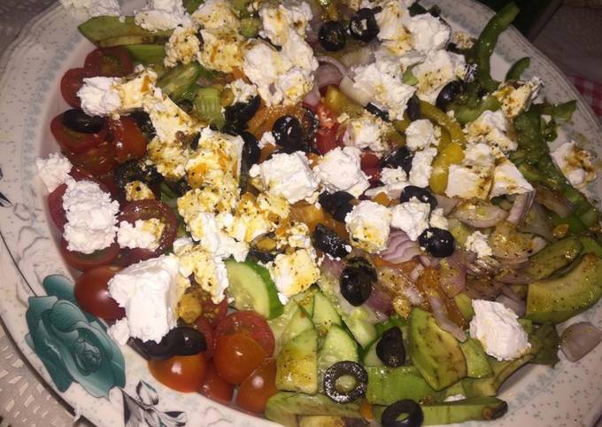 Greek Salad. (Feta Salad)
