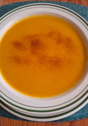 Una foto de Sopa de zanahoria con jengibre