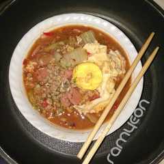 A picture of Ramyeon mie instan.