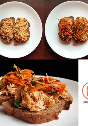A picture of Apple Cider Pulled Chicken Tartine.