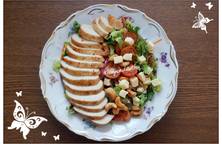 #cleaneating Salad Gà, Hạt điều và Phômai