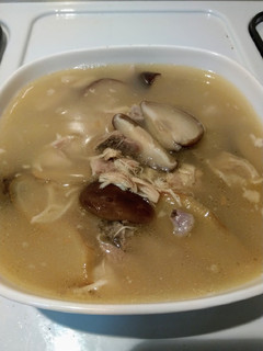 香菇雞湯(低醣生酮餐)(簡單料理) 的食譜成品照片