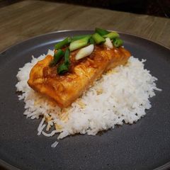 A picture of Red Curry Salmon.