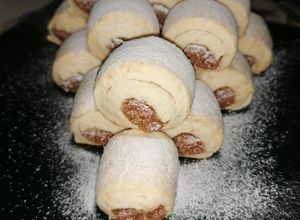 O poză a rețetei Cornulețe cu gem de caise și nuca 🥐(de post).