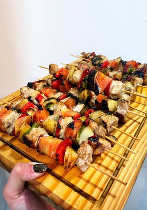 Una foto de Brochetas de cerdo