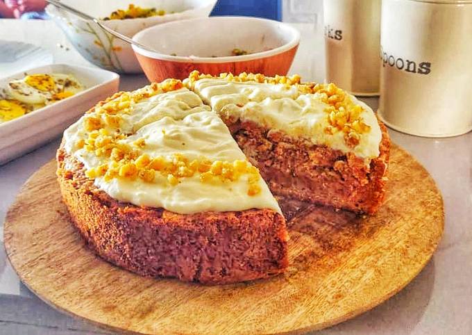 Recipe of Perfect Carrot cake with cream cheese frosting