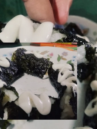 Langkah Mudah untuk Menyiapkan Resep  Mini simple onigiri with salted egg yang Sempurna, Bikin Ketagihan