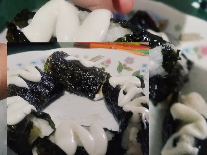Langkah Mudah untuk Menyiapkan Resep  Mini simple onigiri with salted egg yang Sempurna, Bikin Ketagihan