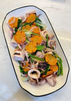 Hình của món Mực xào rau củ “đơn giản”.