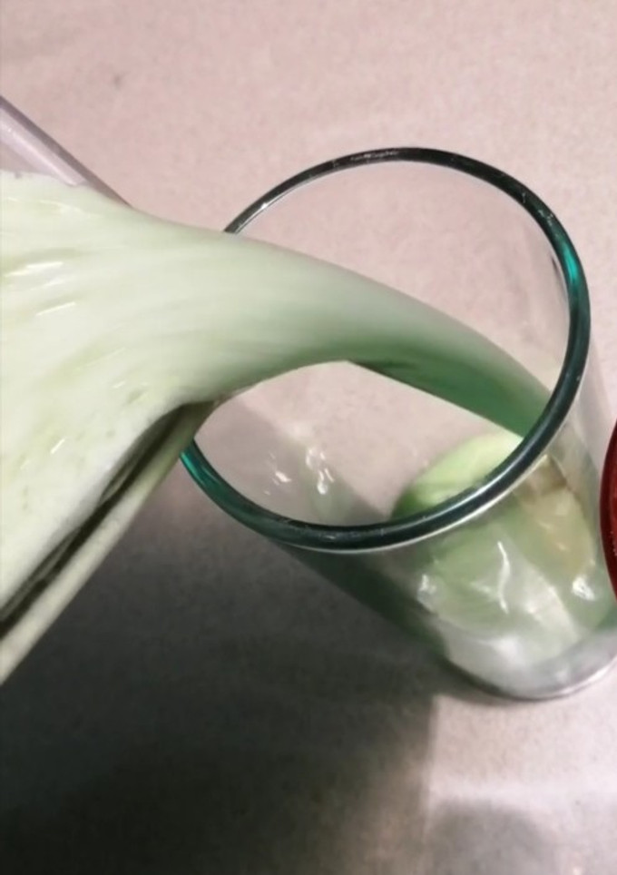 Una foto de Licuado de espinacas y manzana