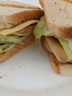 Una foto de Hamburguesas en pan de sándwich