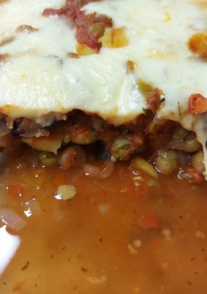 Una foto de Lasaña de berenjenas con ragú de lentejas