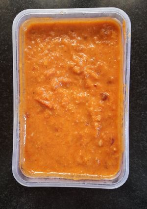 A picture of Pizza sauce.