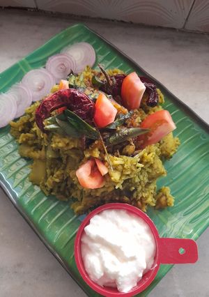 A picture of Palak khichadi.