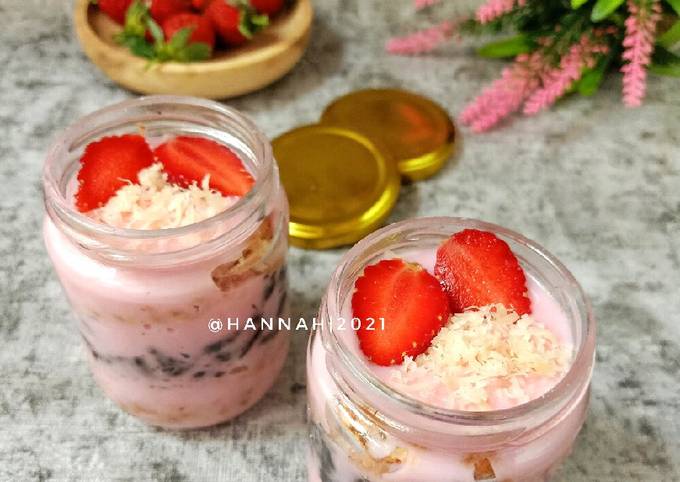 Langkah Mudah untuk Membuat Strawberry Dessert Box No Bake Anti Gagal