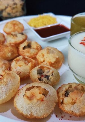 पानी पूरी(Panipuri recipe in hindi) रेसिपी मुख्य फोटो