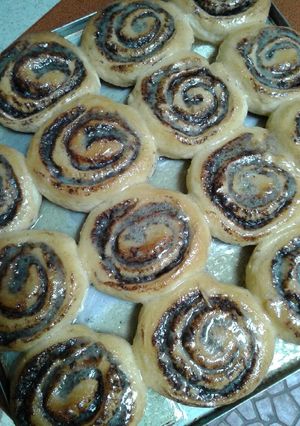 Foto resep Cinnamon roll with chocolate filling and cheese cream frosting
