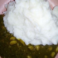 A picture of Tuwon masara da miyan busheshen kubaiwa.