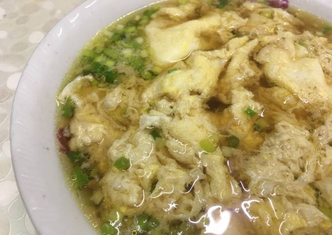 Bagaimana Bikin Sup telur daun bawang simple dan yummy buat anak Anti Gagal