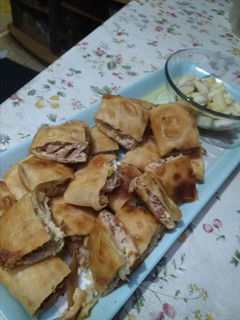 Foto resep Martabak telsisnet(telursosiskornet)