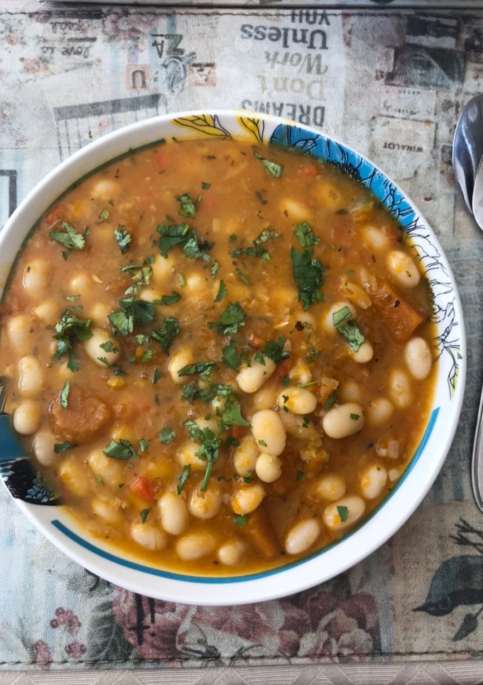 Una foto de Porotos cremosos con verduras