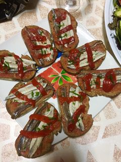 Una foto de Matrimonio boquerón y anchoa