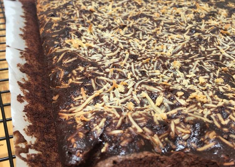 Cara Gampang Menyiapkan Rebake Dark chocolate brownies by ci tintin rayner yang Enak