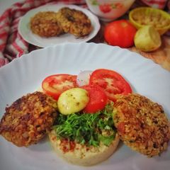 A picture of Salmon & Quinoa Cakes with Hummus.