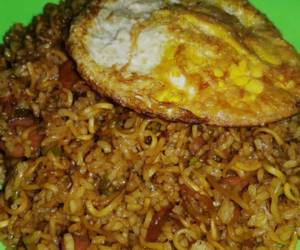 Resep Terbaik Nasi Goreng Mawut Indomie Mantul Banget