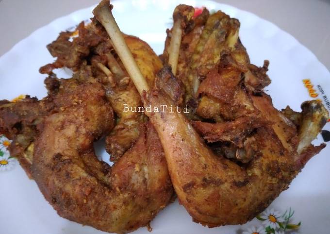 447.Ayam Goreng Tulang Lunak