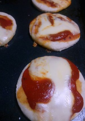 Una foto de Pizzetas caseras 🍕