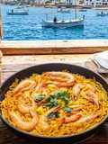 Fideuá de Pota y Langostinos con Alioli de Eneldo