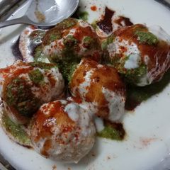 A picture of Dahi Vada.