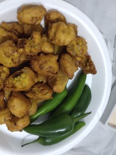 सिंधी पकोड़े (Sindhi pakode recipe in Hindi) रेसिपी मुख्य फोटो