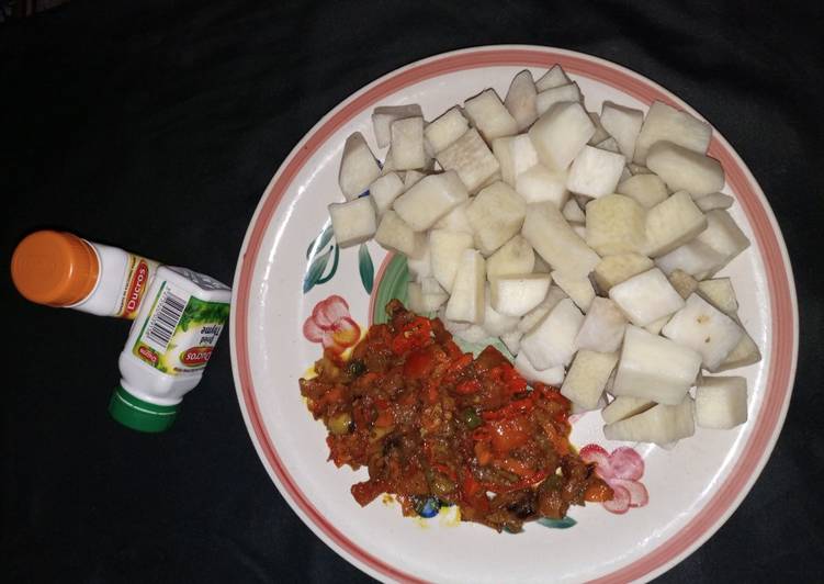 White Yam and sauce